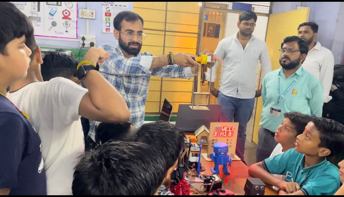 An EduCareersPath session with school students
